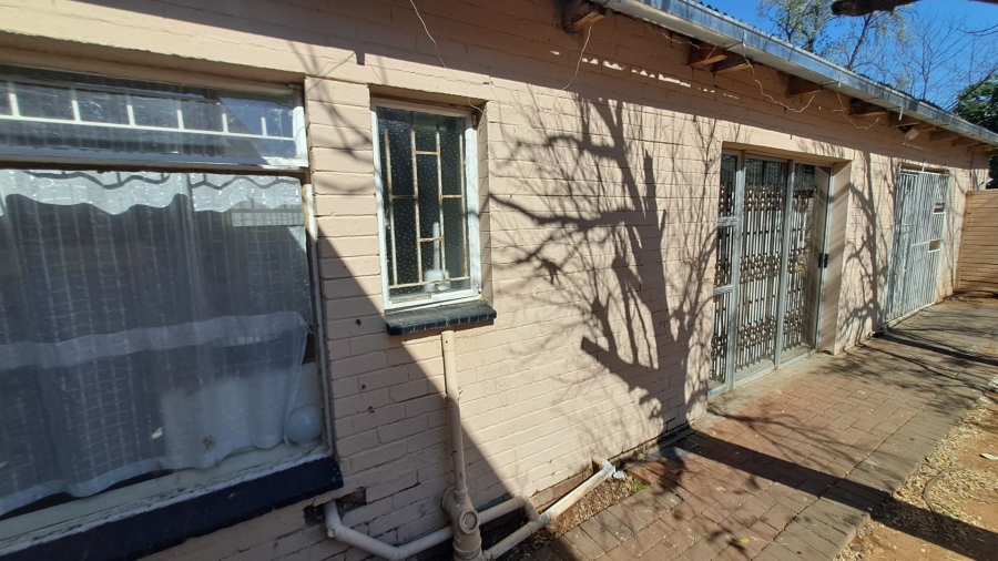 17 Bedroom Property for Sale in Universitas Free State